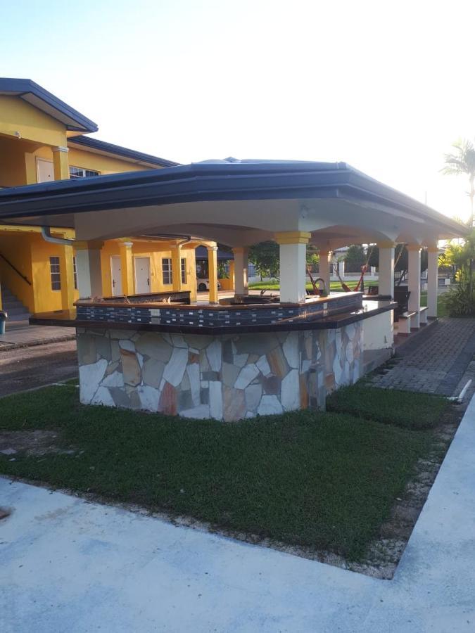 Piarco Village Suites Dış mekan fotoğraf