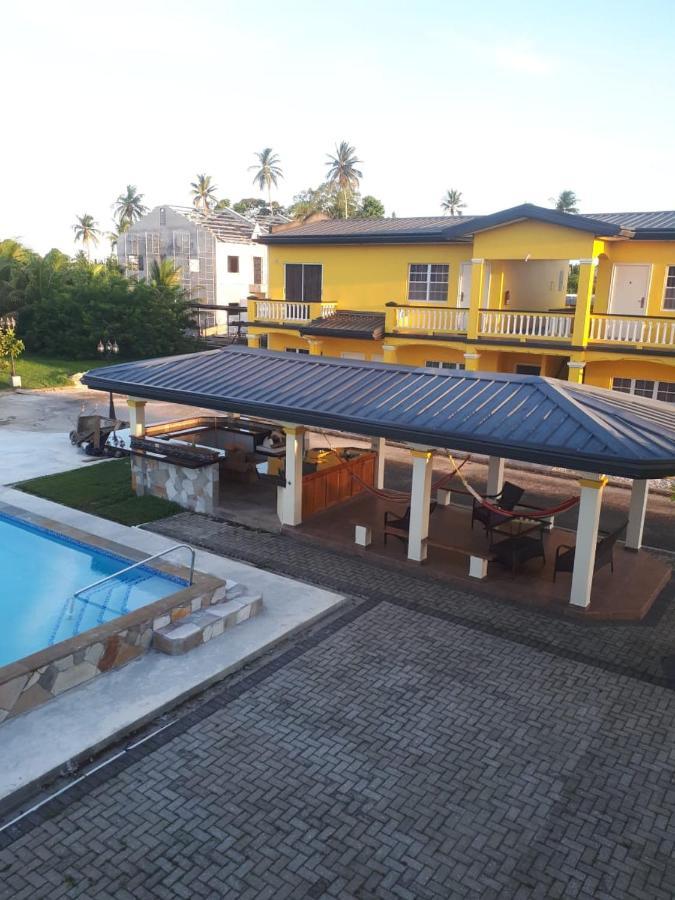 Piarco Village Suites Dış mekan fotoğraf