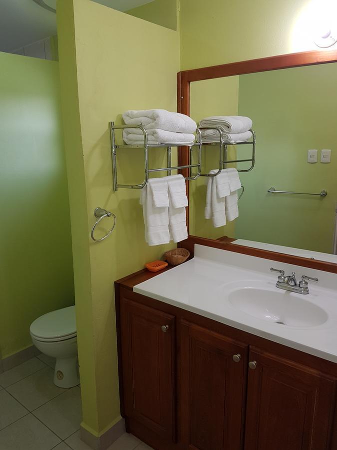 Piarco Village Suites Dış mekan fotoğraf