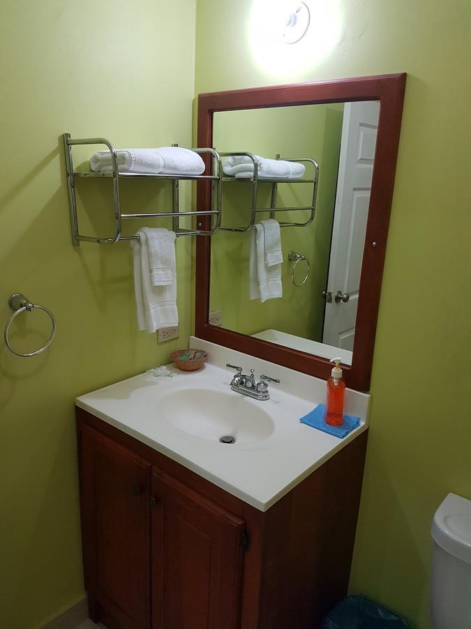 Piarco Village Suites Dış mekan fotoğraf